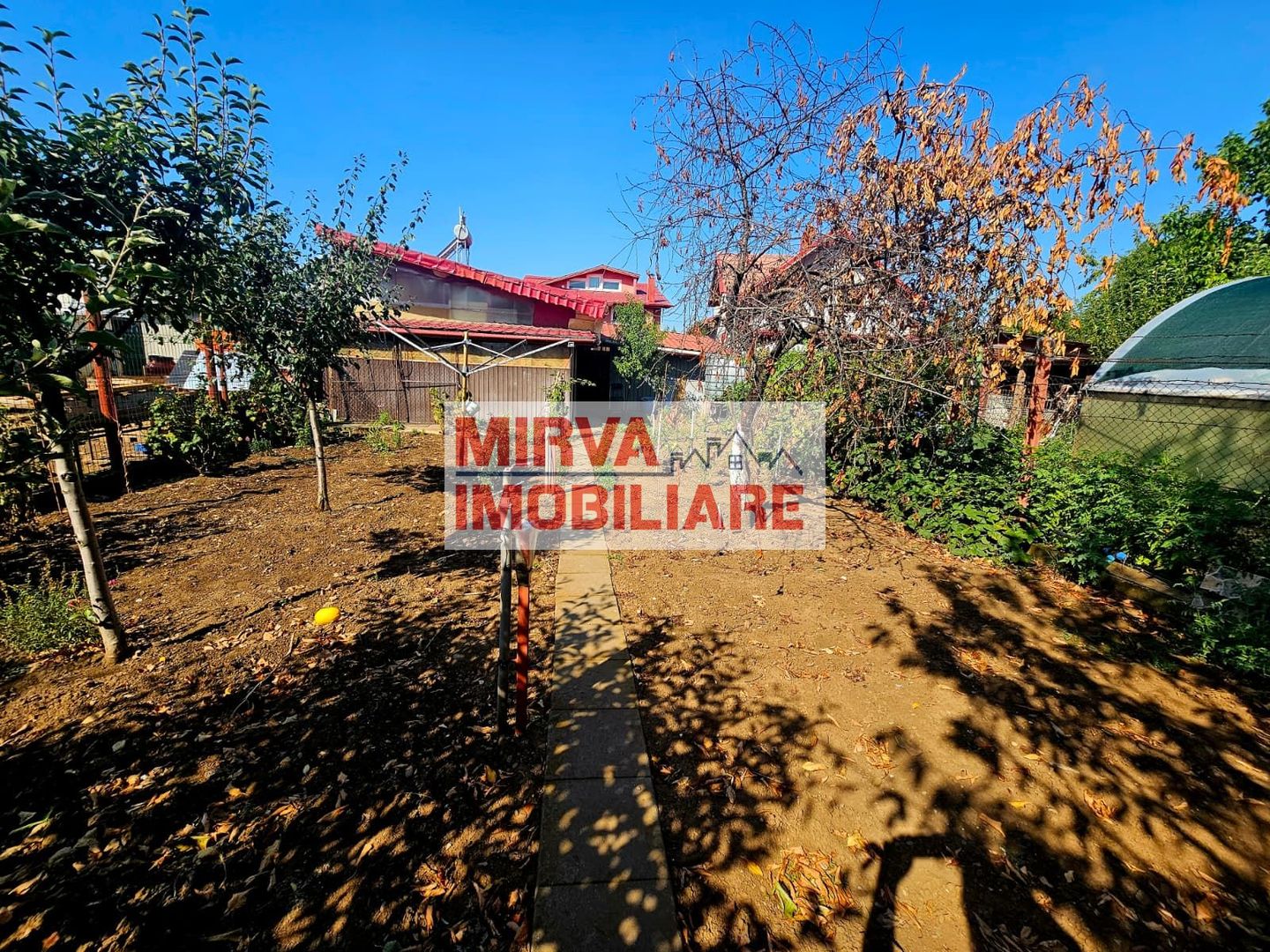 🏡 Casă spațioasă cu 9 camere în Strejnicu – pentru locuință, birouri - Poză 29