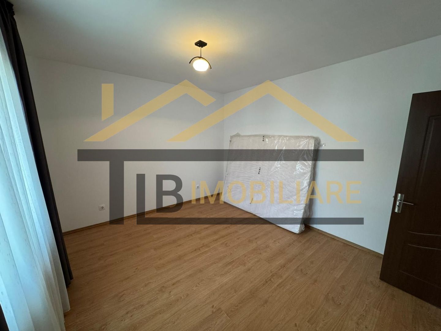 Casa cu 4 camere, 150 mp utili, parcare, Zona Livezeni - Poză 6