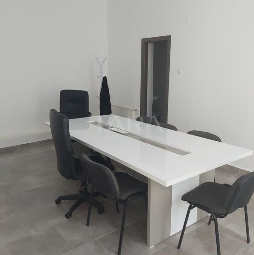 Vanzare apartament 3 camere, ULTRACENTRAL, zona Orange. - Poză 5