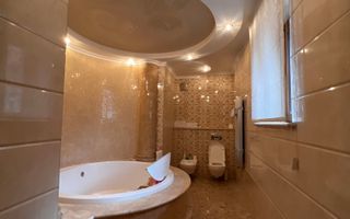 Casă de lux în Chișinău, de vânzare. Pe teren de 10,4 Ari. Telecentru. - Poză 7