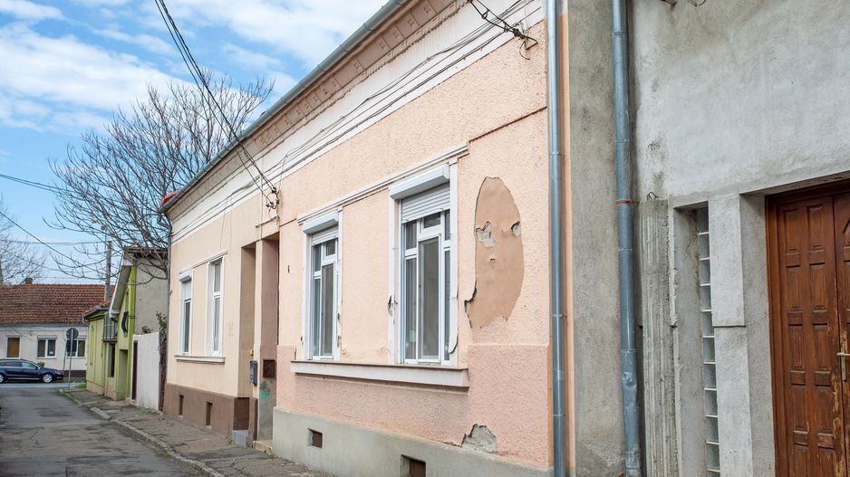 Vilă, singur în curte, central, Oradea 128 mp. 800  E/lună. Comision 0 - Poză 22