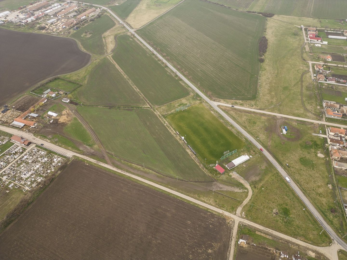 Teren 76.000mp între Sântana și Caporal Alexa - Poză 3