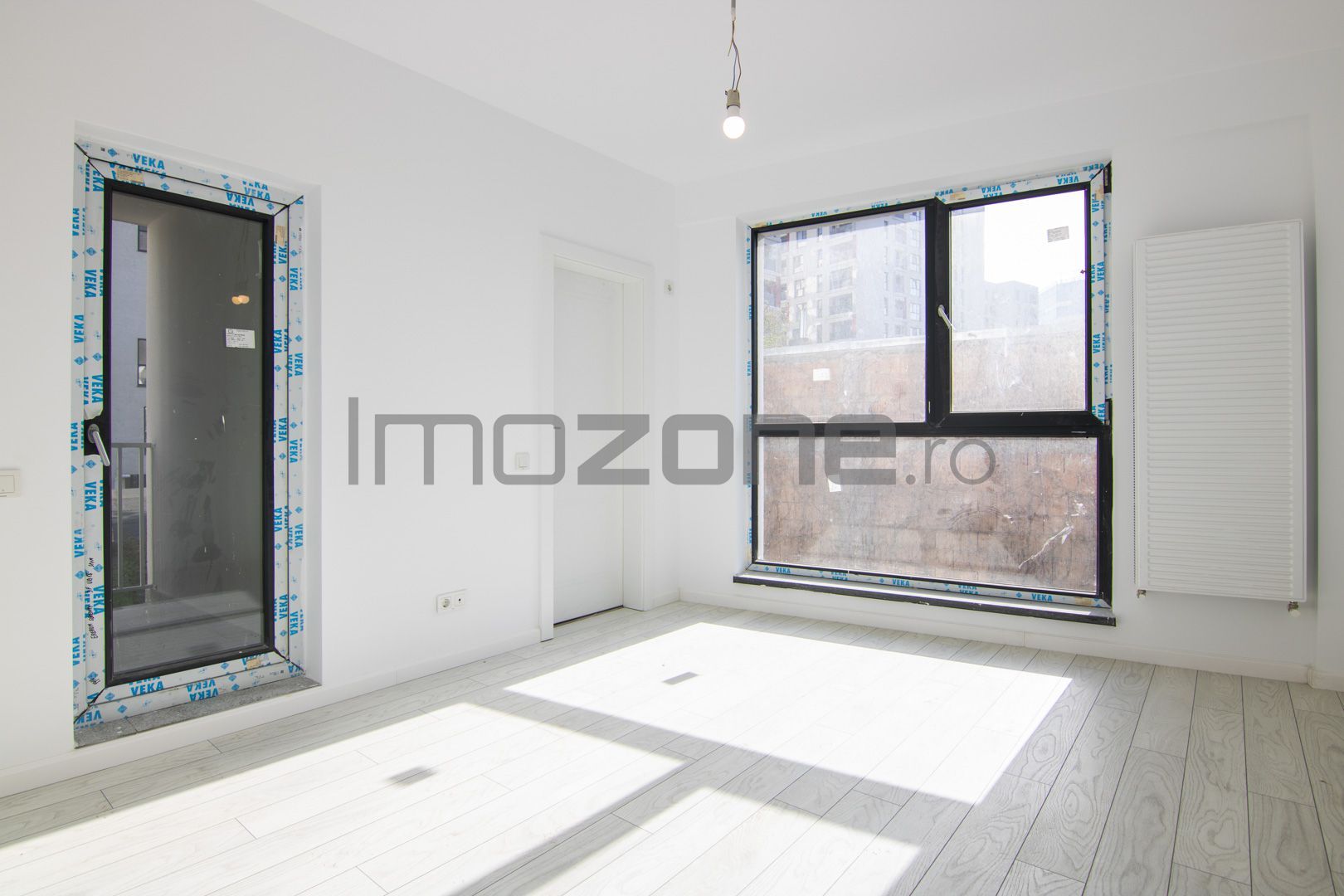 Apartament cu 3 camere finisat premium, PLAZA ROMANIA, mutare APRILIE - Poză 8