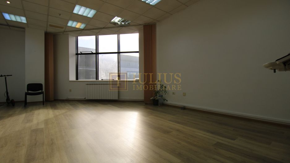 Cladirea Enel, 33 mp, Luminos. - Poză 5