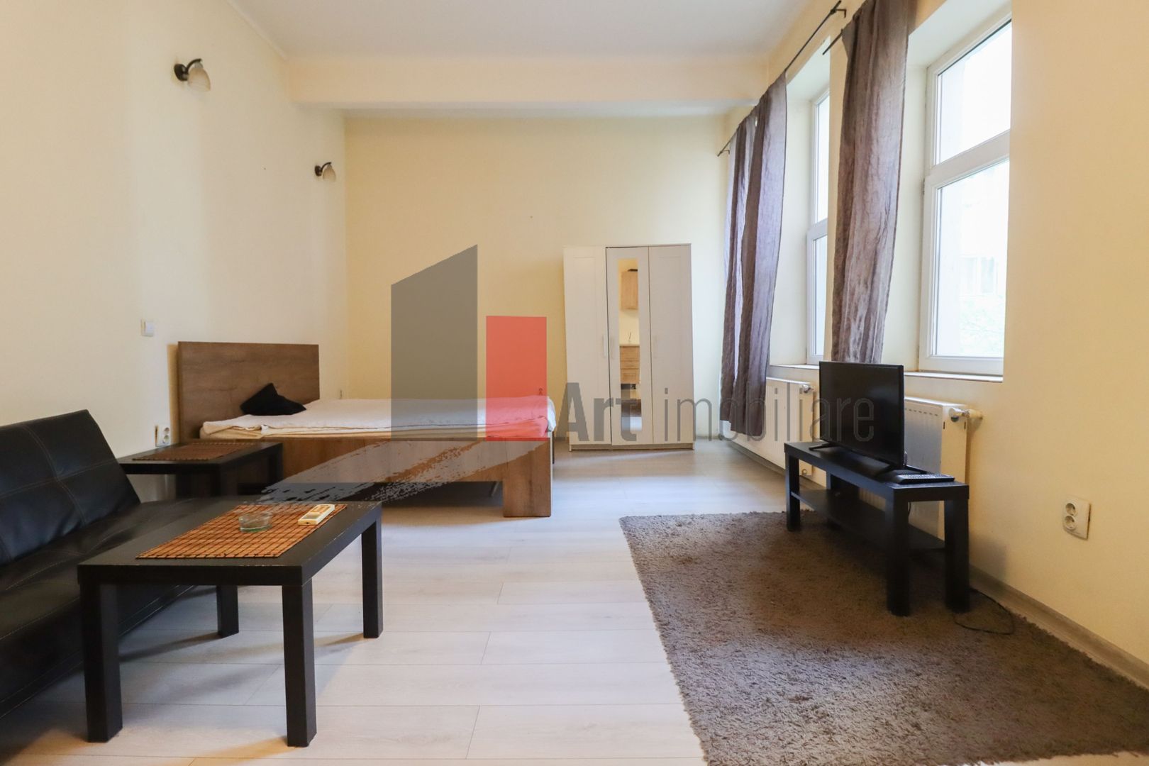 Garsoniera "PRIVASI" , Calea Victoriei-Hotel Novotel - Poză 1