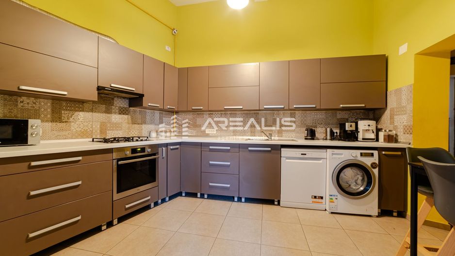 Central, spațios și versatil – Apartament cu 4 camere - Poză 3