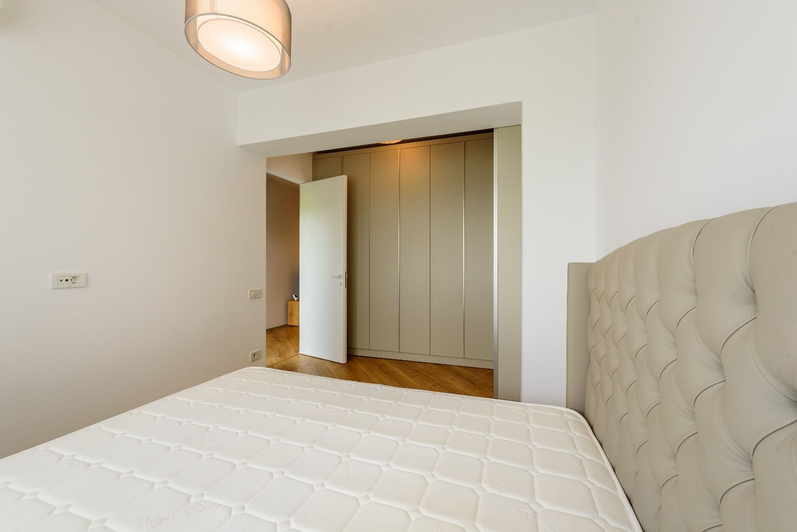 Apartament elegant 3 camere cu parcare în 4 City North I Pipera - Poză 8