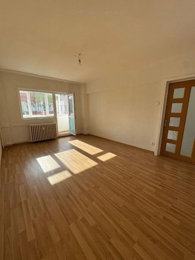 APARTAMENT 2 CAMERE ZONA CALEA MOSILOR - Poză 2
