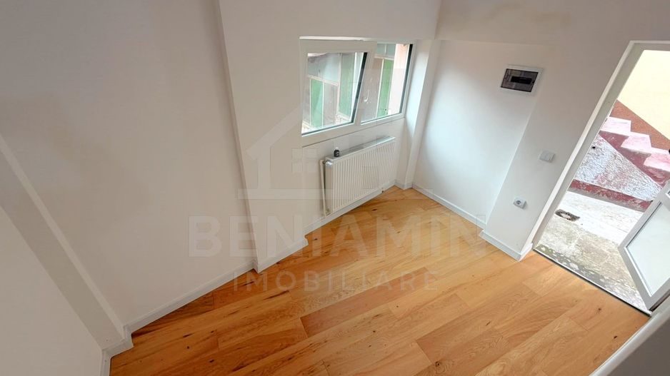 Casa renovata complet in Schei - Brasov cu Terasa Panoramica - Poză 5