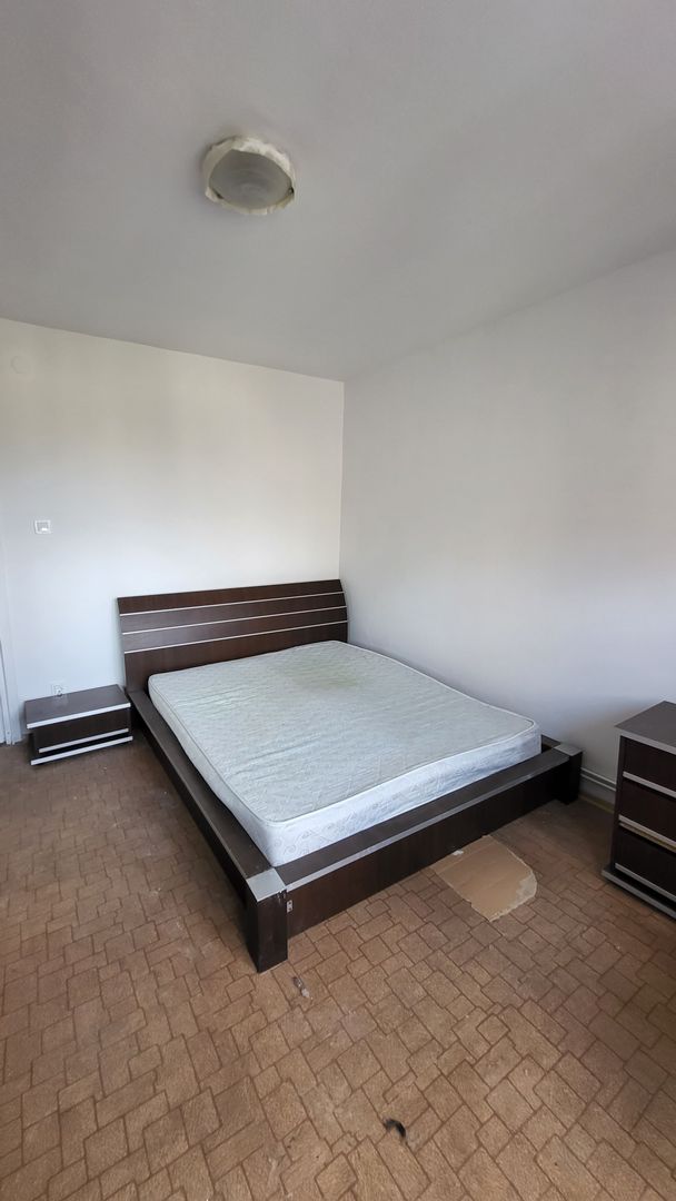 Vlahuta, apartament 3 camere, decomandate, semimobilat - Poză 2