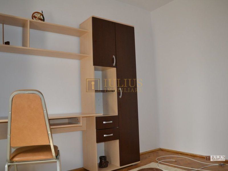 3 camere amenajat modern, cu centrala proprie(Include ctr Anaf). - Poză 11
