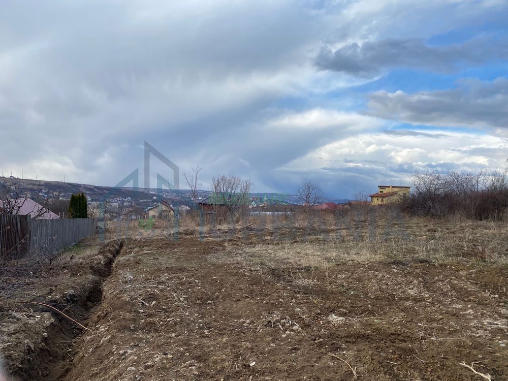 Teren intravilan 503 m2 in Bucium - Poză 1