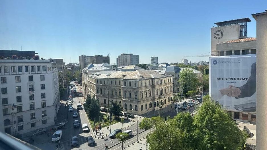 ap. 3 camere 2 bai 2 balcoane 2 scari 2 lifturi Calea Victoriei Biserica Amzei - Poză 1