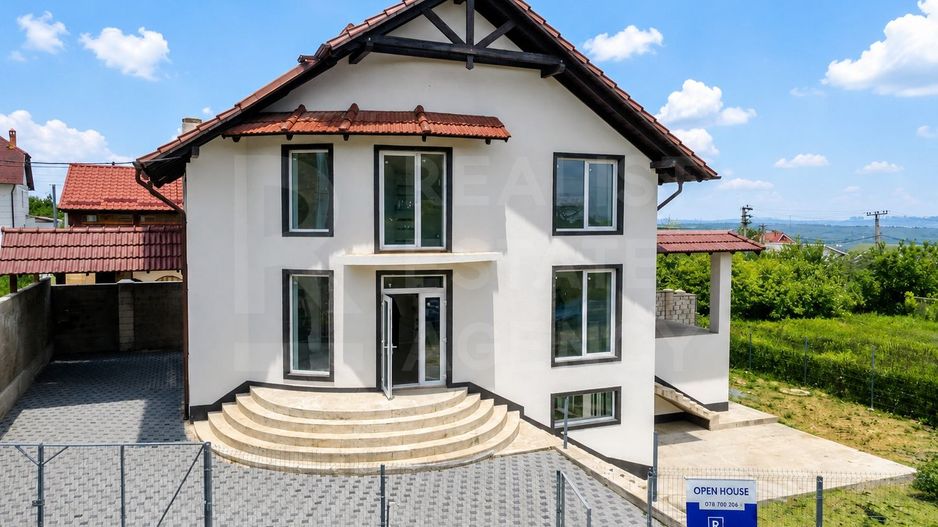 Vânzare, casă, 2 nivele, 200mp + 5 ari, strada Codrilor, Sociteni - Poză 1