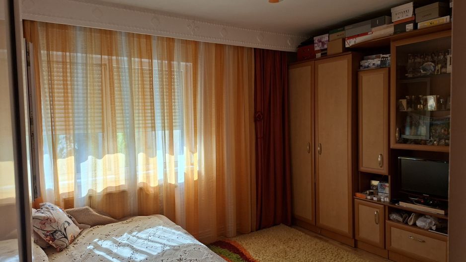 BRASADAS vinde ap 2 cam 52 mp. Etaj 4/4 ULTRACENTRAL. - Poză 2