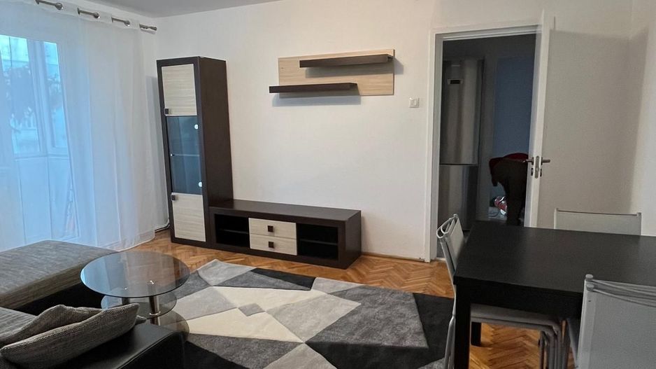Apartament cu 3 camere mobilat,cartier Astra-Neptun - Poză 3