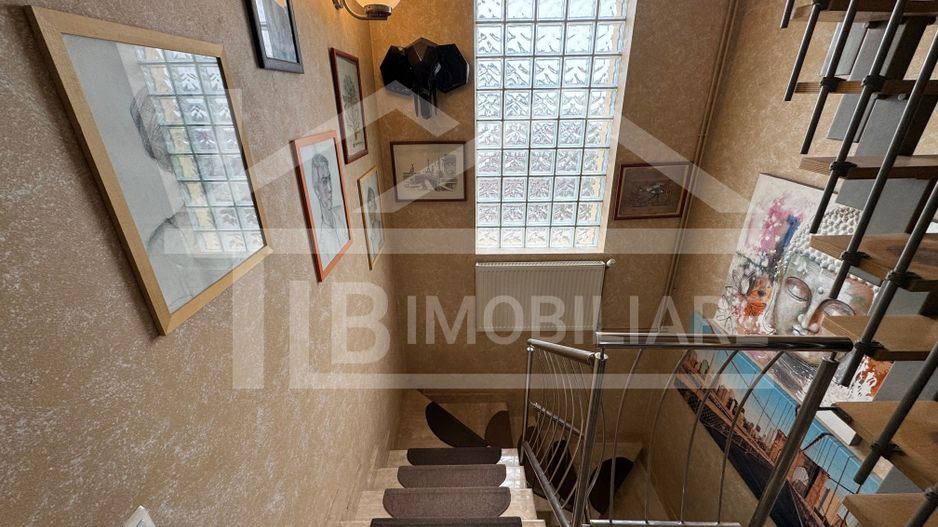 Casa cu 4 camere, 230mp, garaj, Zona Corunca - Poză 14