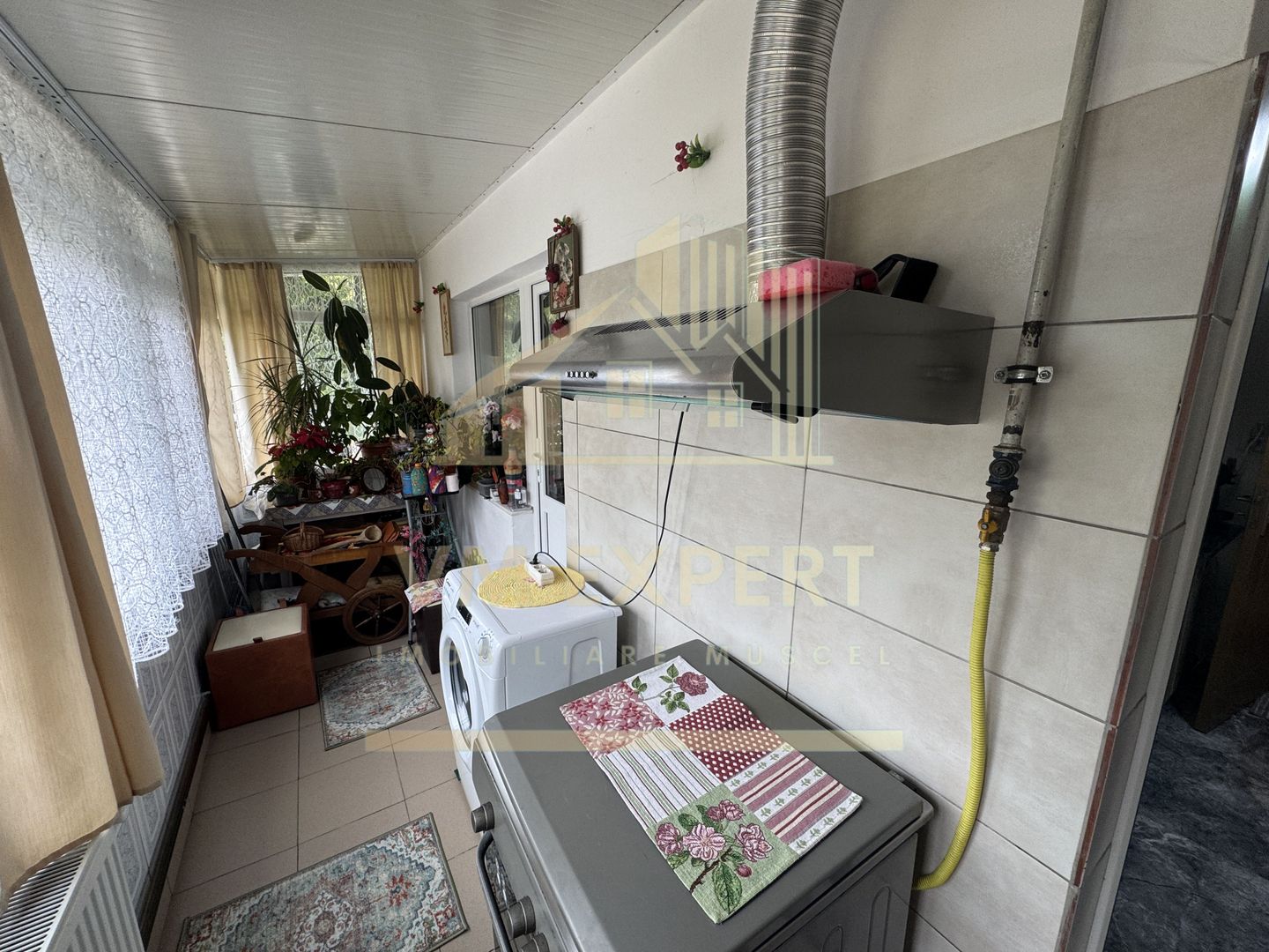 APARTAMENT 2 CAMERE PARTER CAMPULUNG GRUI - Poză 21