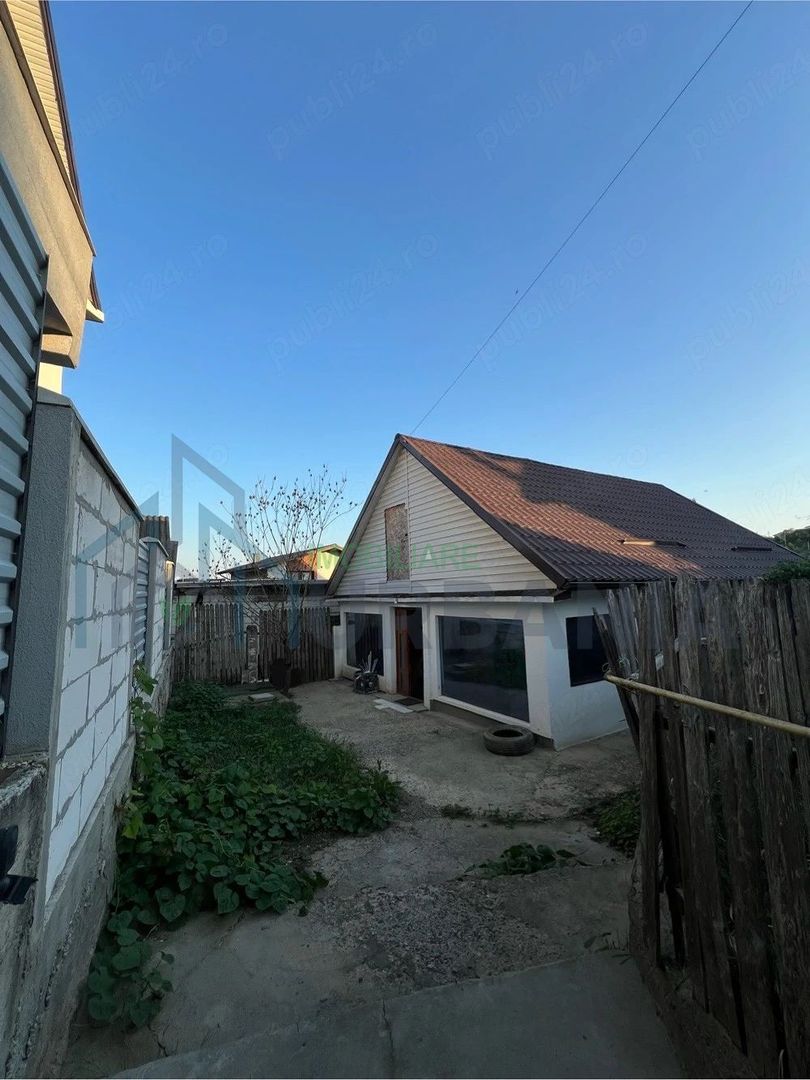 Casă de vânzare în Valea Adâncă, aproape de CUG Nicolina - Poză 1
