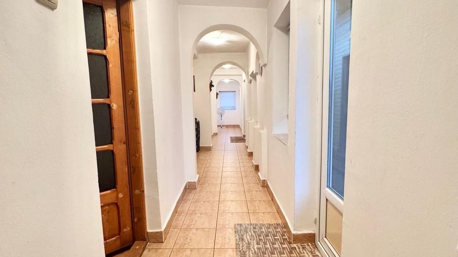 Casă de vânzare – Strada Ramadan - Poză 2