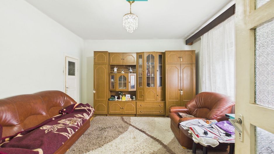 Casă cu 7 camere, ideală pentru familie, Grădiște - Poză 14