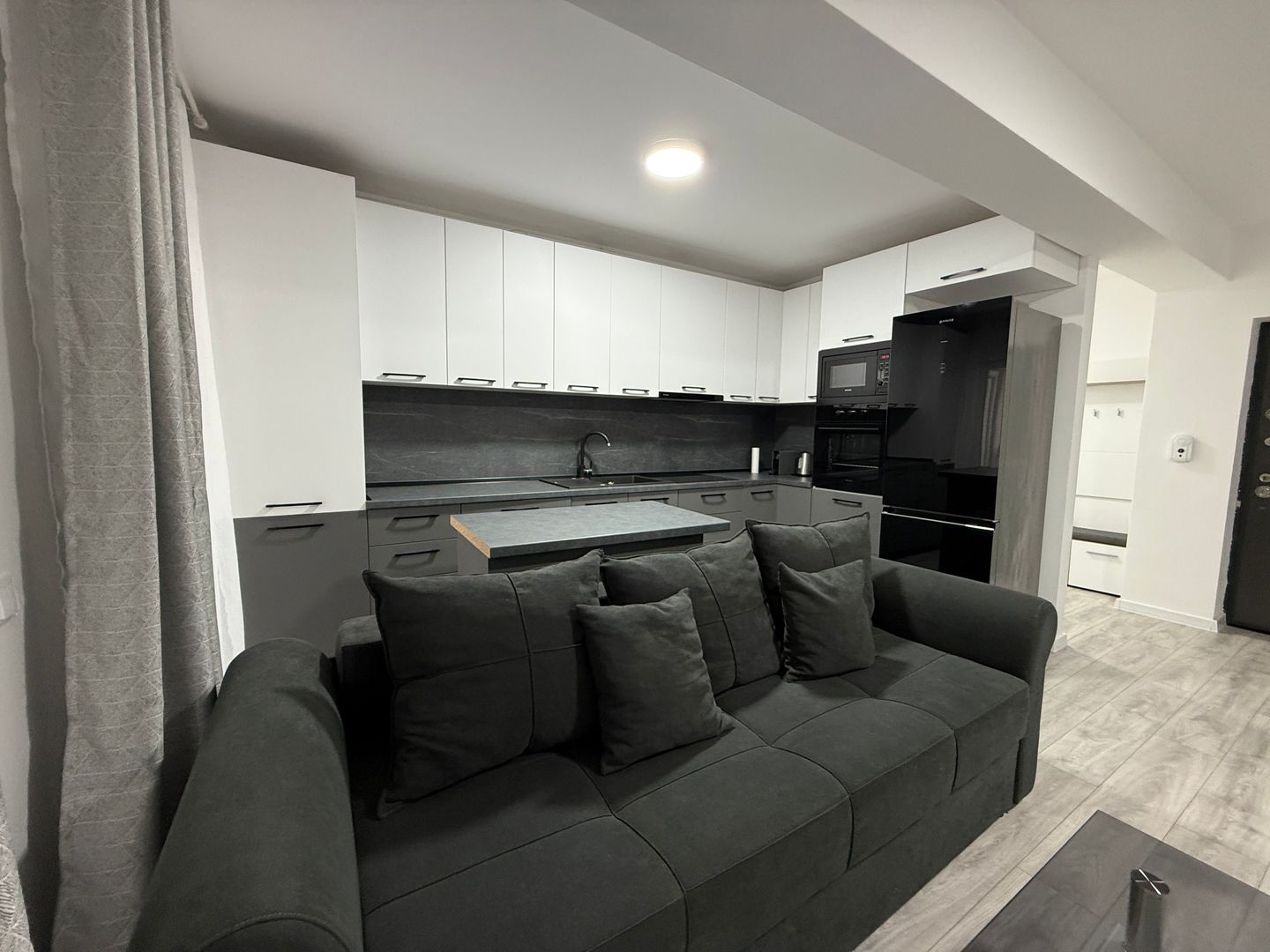 Apartament 2 camere modern cu balcon spatios zona Doamna Stanca - Poză 10