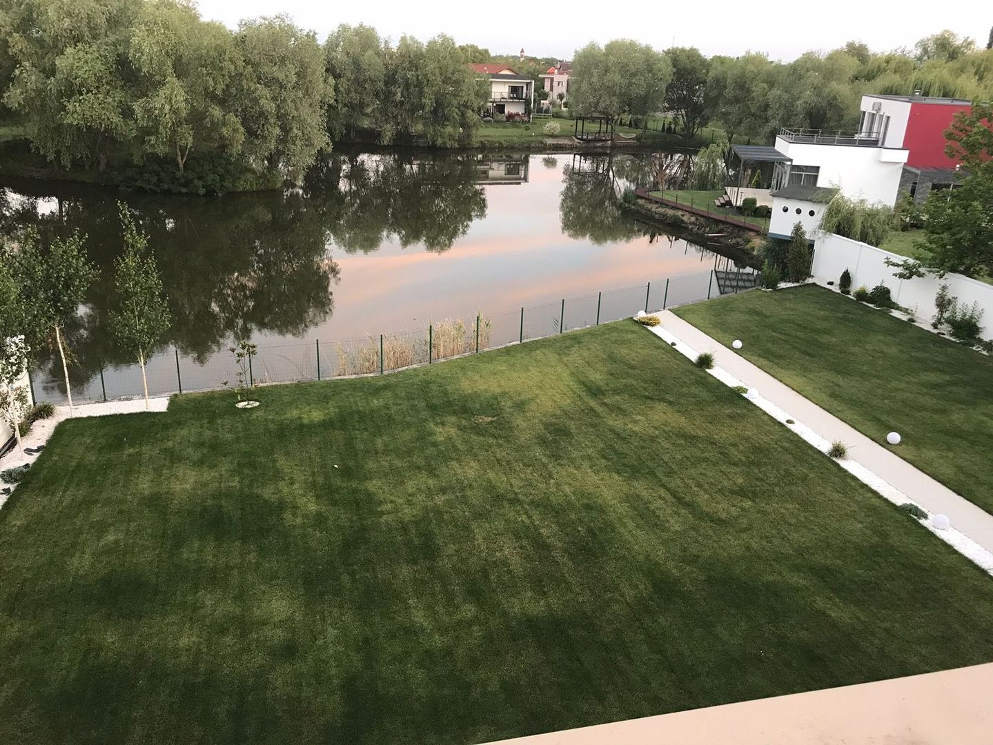 Casă / Vilă cu 8 camere de vânzare în zona Est - Poză 5