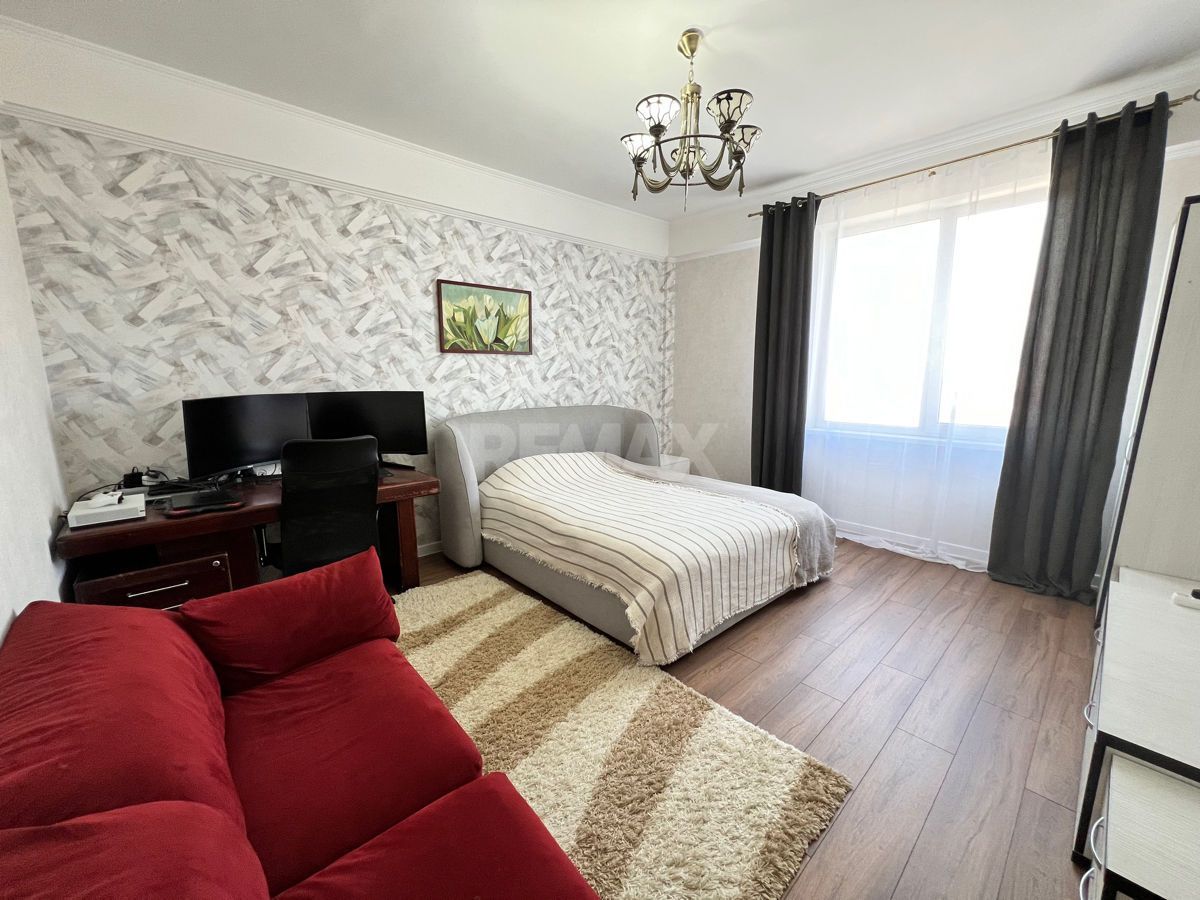 Vinzare apartament cu 1 camera bd.Traian 22 - Poză 1