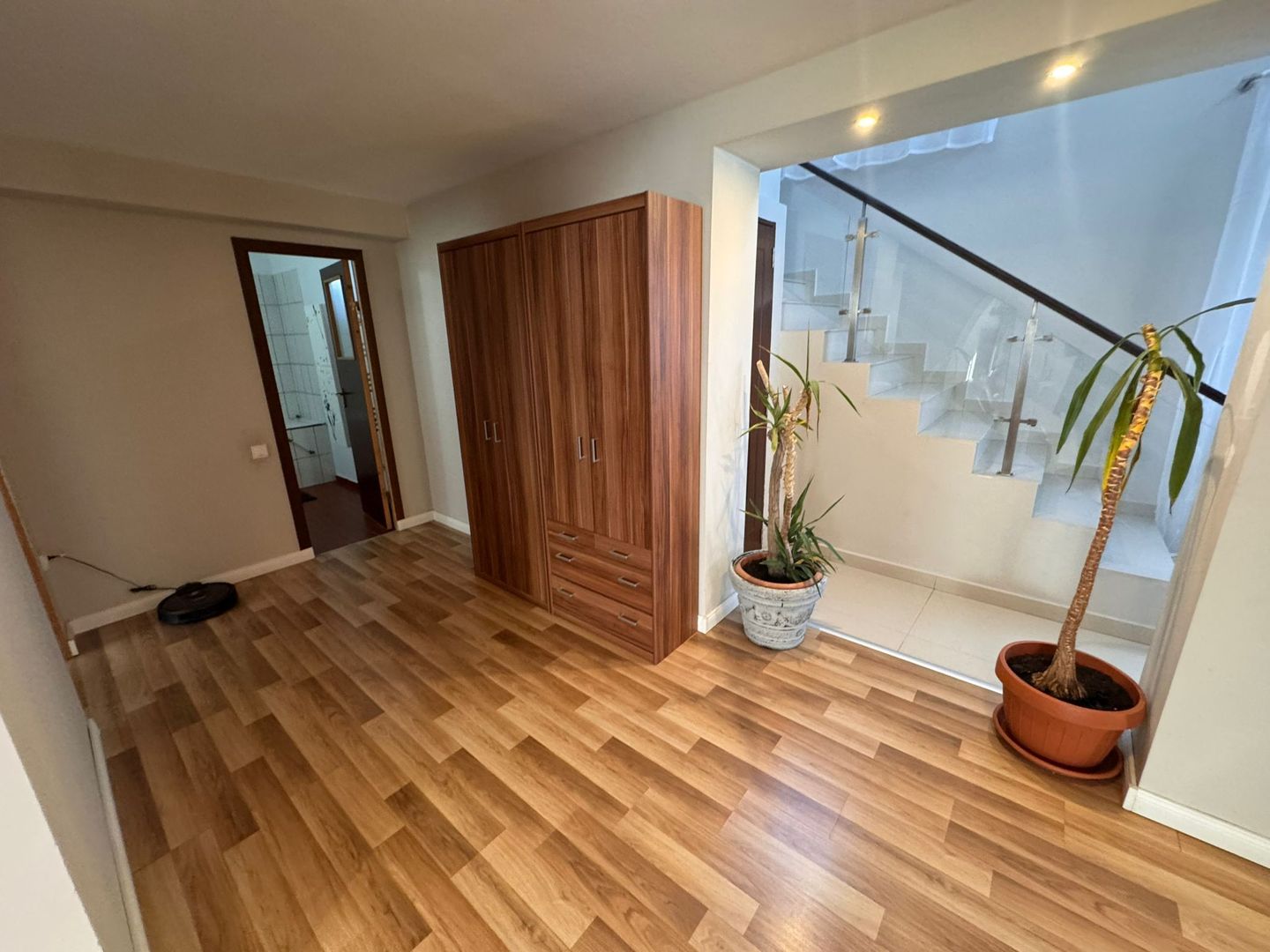Casa 9 camere Glina 350 mp utili 1000 mp teren - Poză 12