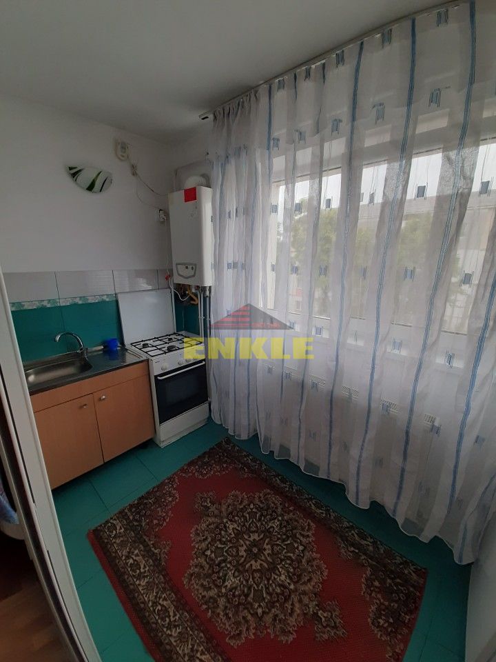 Garsoniera, zona Primaverii/BCR, et.3, mobilata/utilata, 160 euro - Poză 4