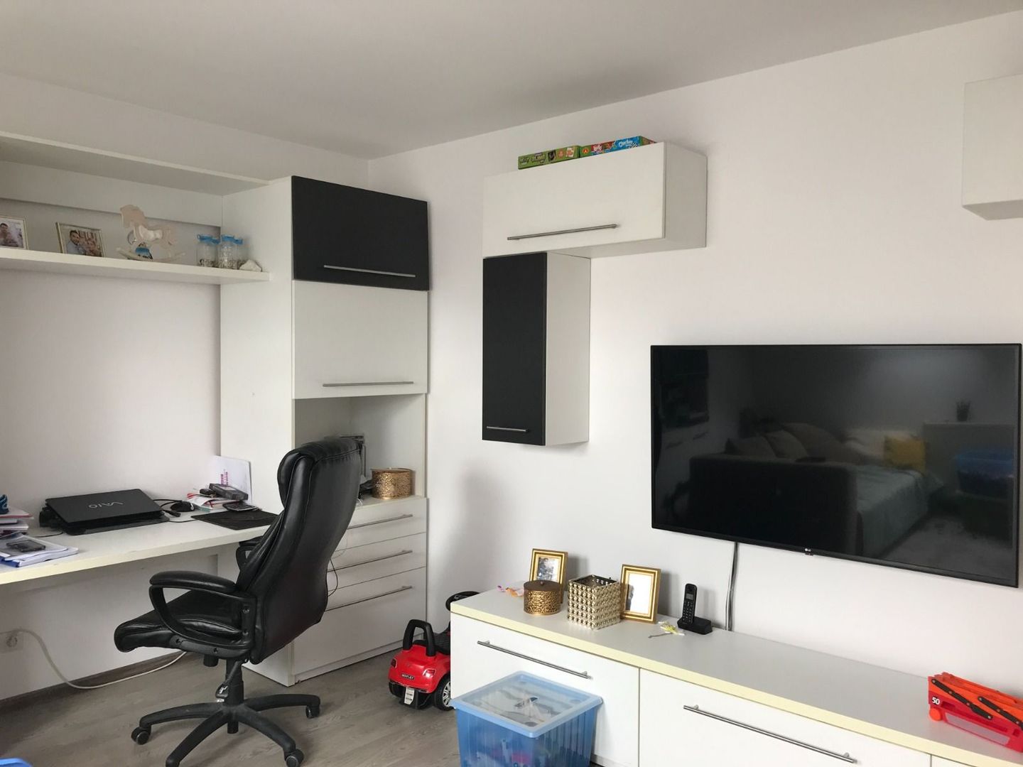 Apartament 3 camere, decomandat - Poză 2