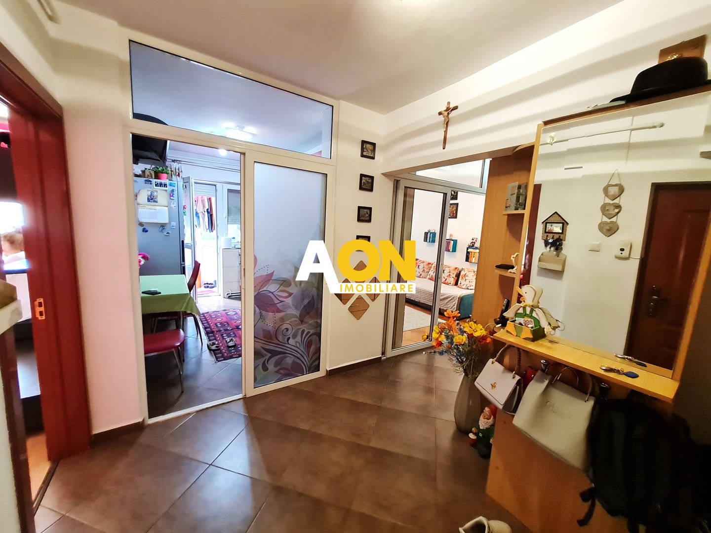 Apartament 4 Camere, Et 3, 82 mp, Decomandat, Mobilat, Utilat, Cetate - Poză 6