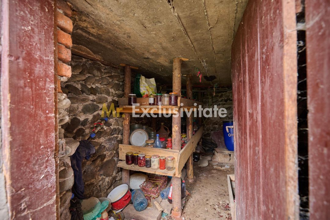 Casa in Leresti, la strada principala, cu rau in spate | teren 831 mp- Campulung - Poză 11