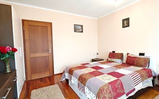 Casa spatioasa. Pretabil si pt. clinica, invatamant, camin varstnici. - Poză 12