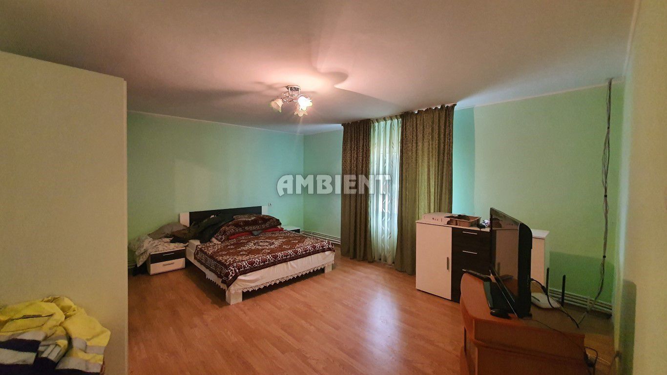 CASĂ individuală + teren 3900 mp, zona BRODOC; - Poză 4