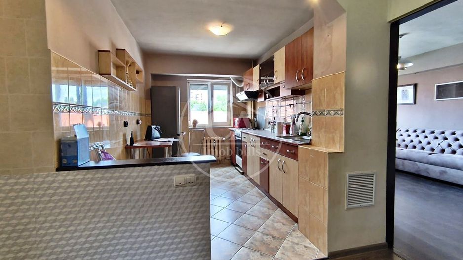 Apartament cu 4 camere de închiriat în zona Dacia, Oradea - Poză 12
