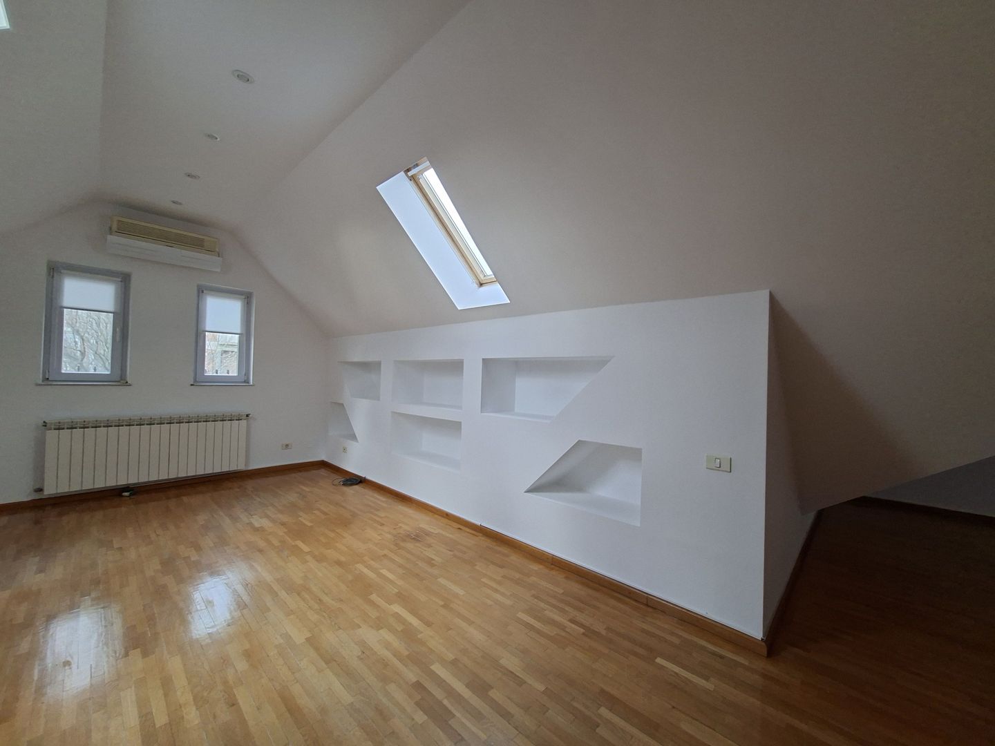 Vilă luminoasă I Gradina mare si loc de joacă privat I Iancu Nicolae - Poză 36