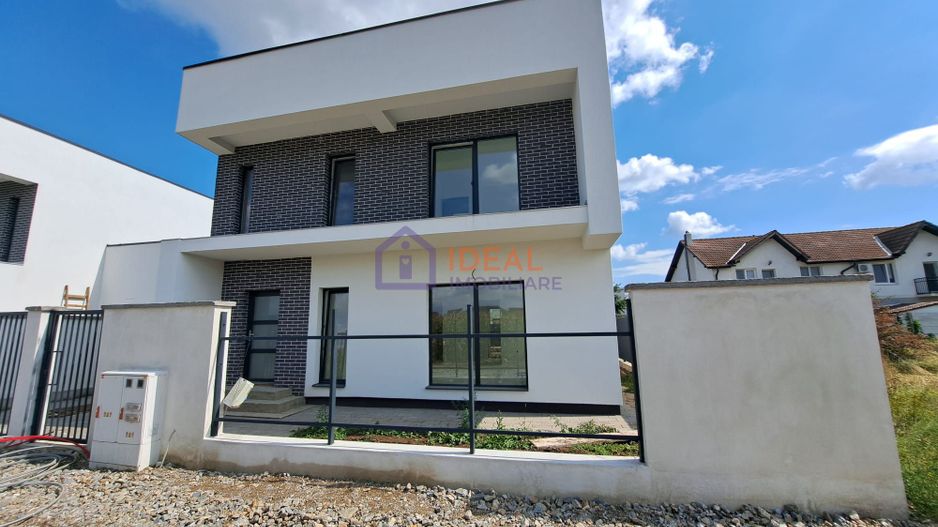 Casa Moderna cu 4 camere si garaj, in zona Trifoiului - Poză 1