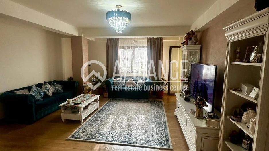 Apartament de vânzare - Km 5, bloc nou (2014) - Poză 1