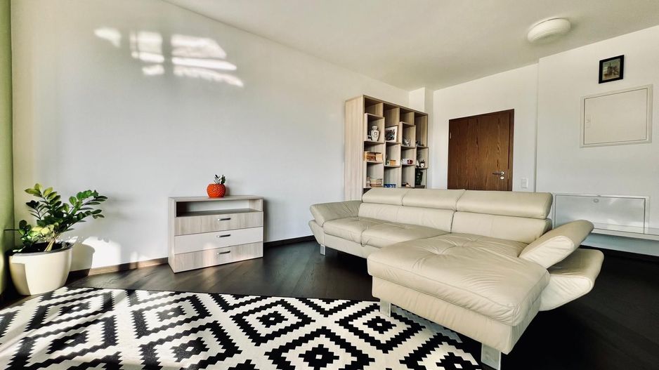 Apartament cu parcare subterana - Poză 1