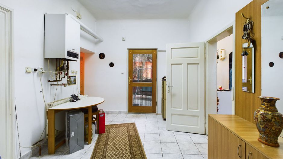Apartament cu 4 camere la casa in centru - Poză 10