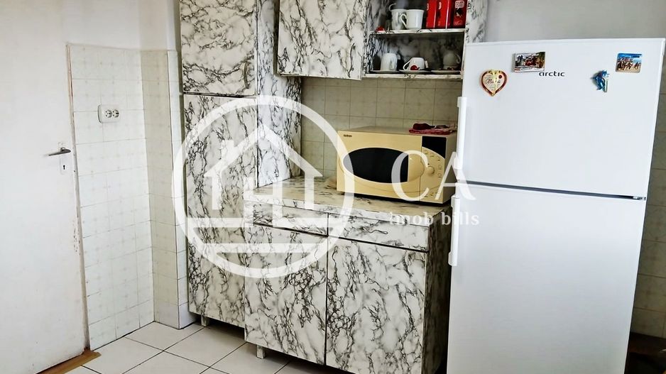 Apartament cu 3 camere de inchiriat - Zona Rogerius - Poză 5