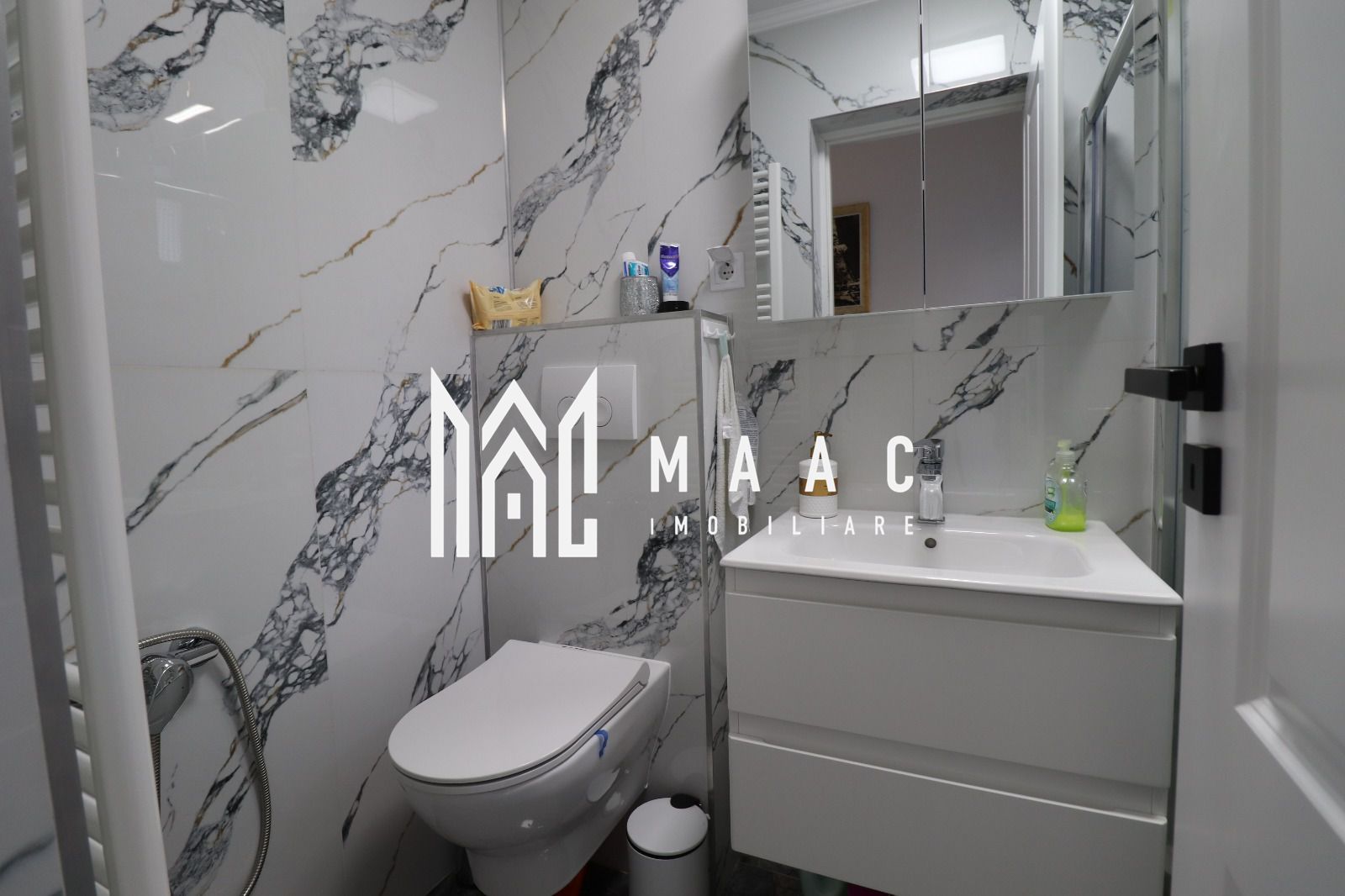 Apartament 3 camere | Zona Centrala | Curte - Poză 10