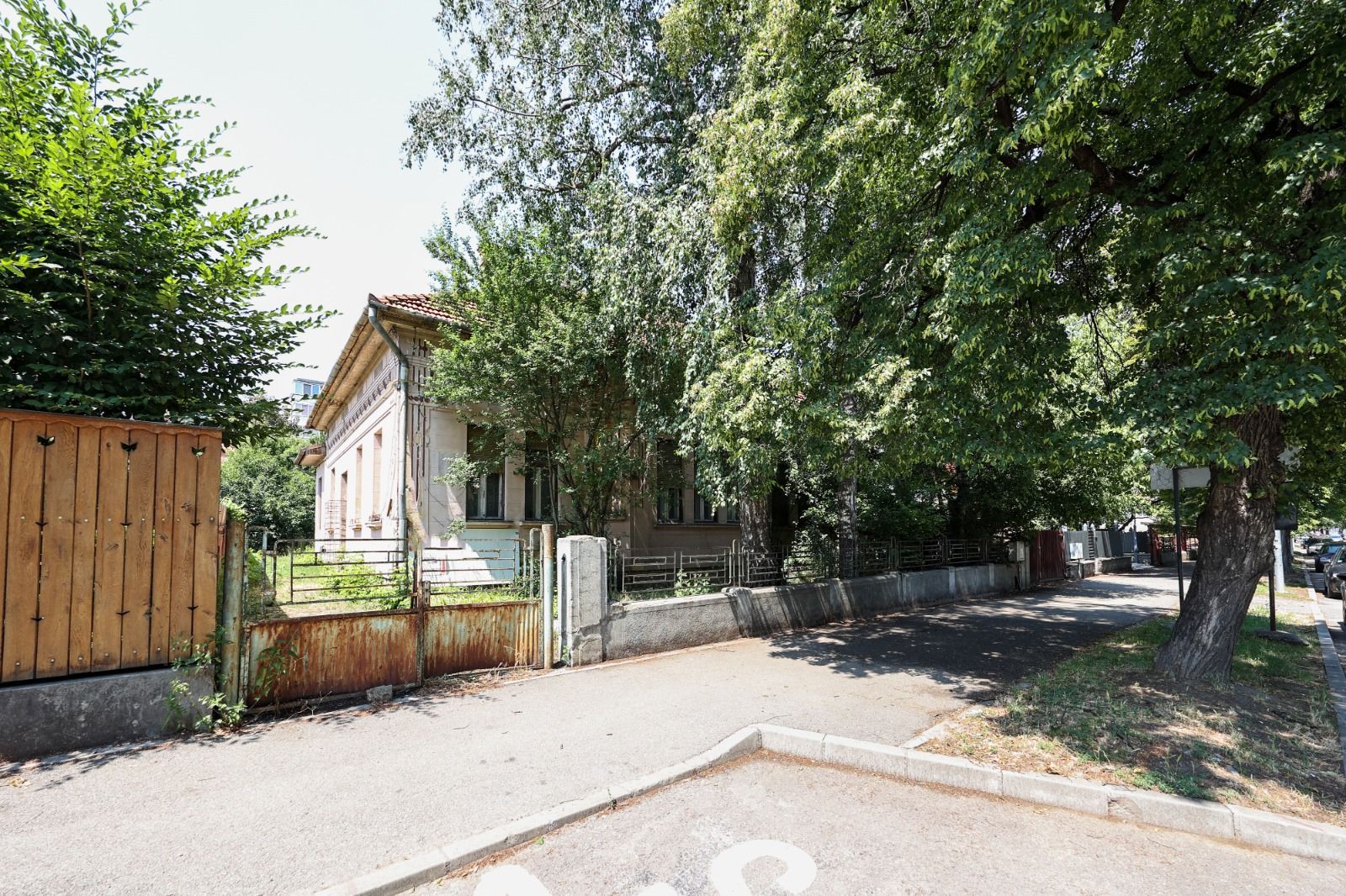 Casă spațioasă în centrul orașului Sfântu Gheorghe | Teren 1300 mp - Poză 5