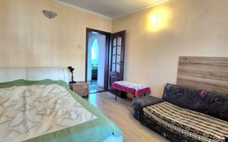 Apartament 3 camere - metrou 1 Dec. - Poză 2