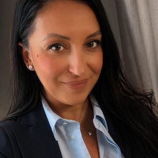 Dana Baciu - Agentia Imobiliara Familia