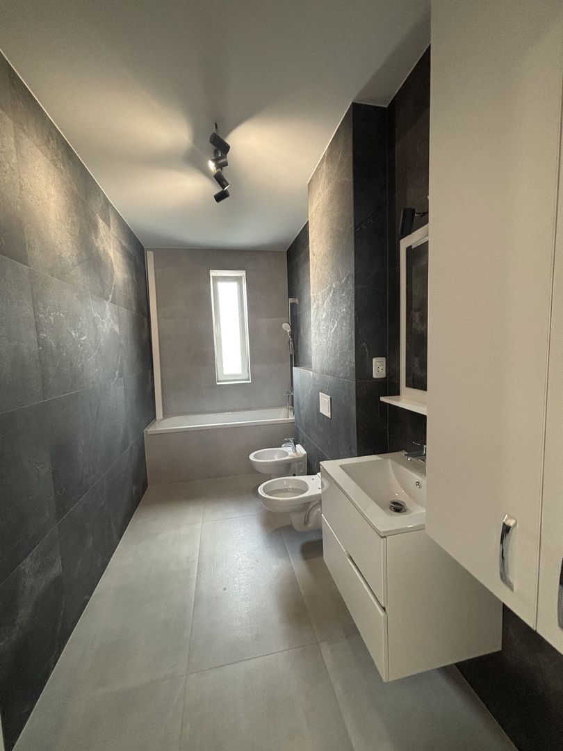 Apartament 3 camerele prima închiriere, în imobil nou Giroc - Poză 10