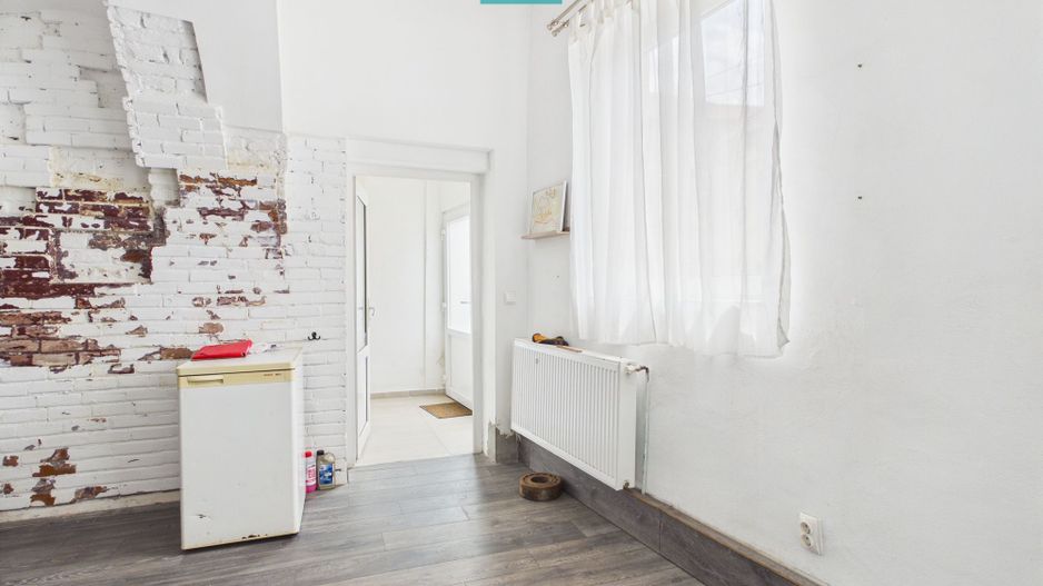 Casă cu 6 camere în zona Central - Poză 10