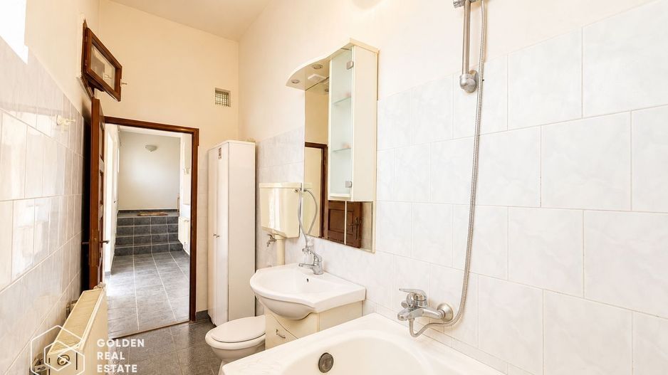 Casa cu teren 688 mp, 2 corpuri de cladire, Parneava - Poză 7