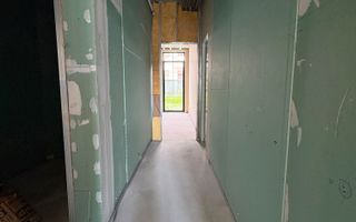 Proprietate unică, cu grădină privată, terasă și 5 locuri de parcare - Poză 10